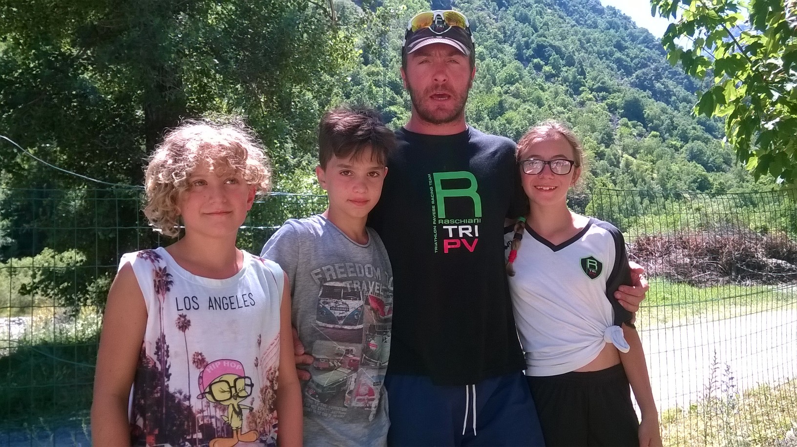 Coach Leo Tra Alcuni Suoi TRiathleti Claudia, Luca E Greta