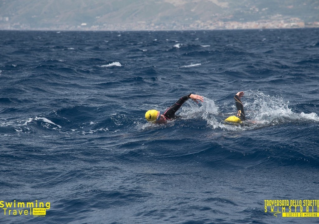 Attraversando Lo Stretto Di Messina. . Photo By Swimmingtravel